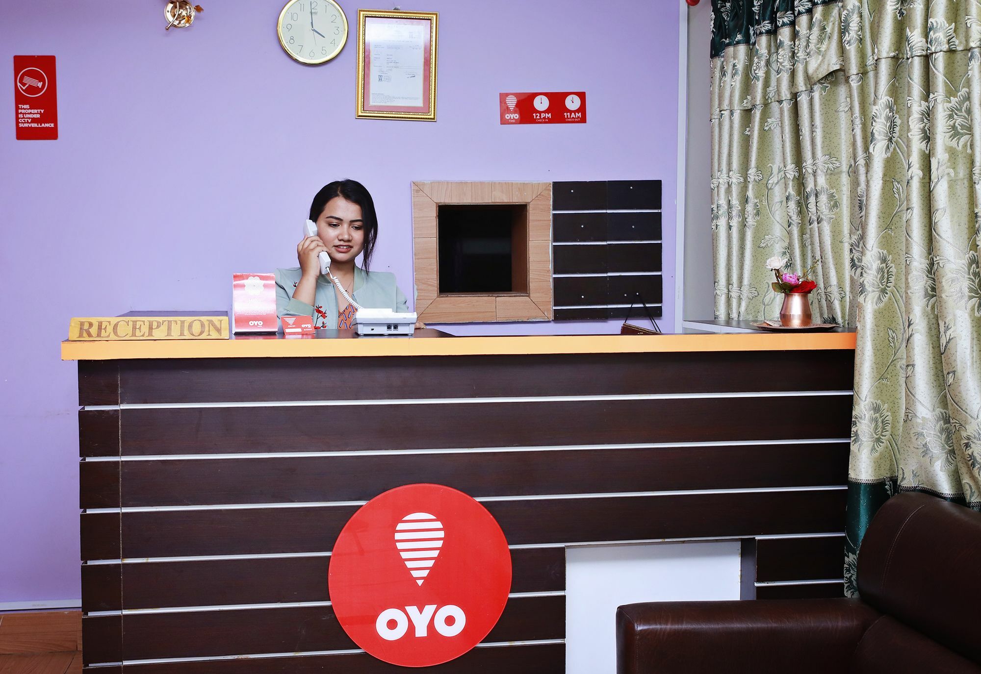 Oyo 575 Api Suites Pókhara Exteriér fotografie