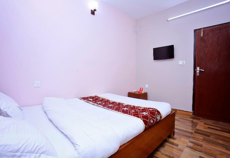Oyo 575 Api Suites Pókhara Exteriér fotografie