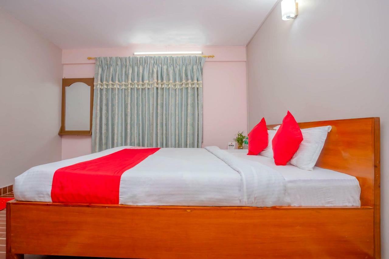 Oyo 575 Api Suites Pókhara Exteriér fotografie